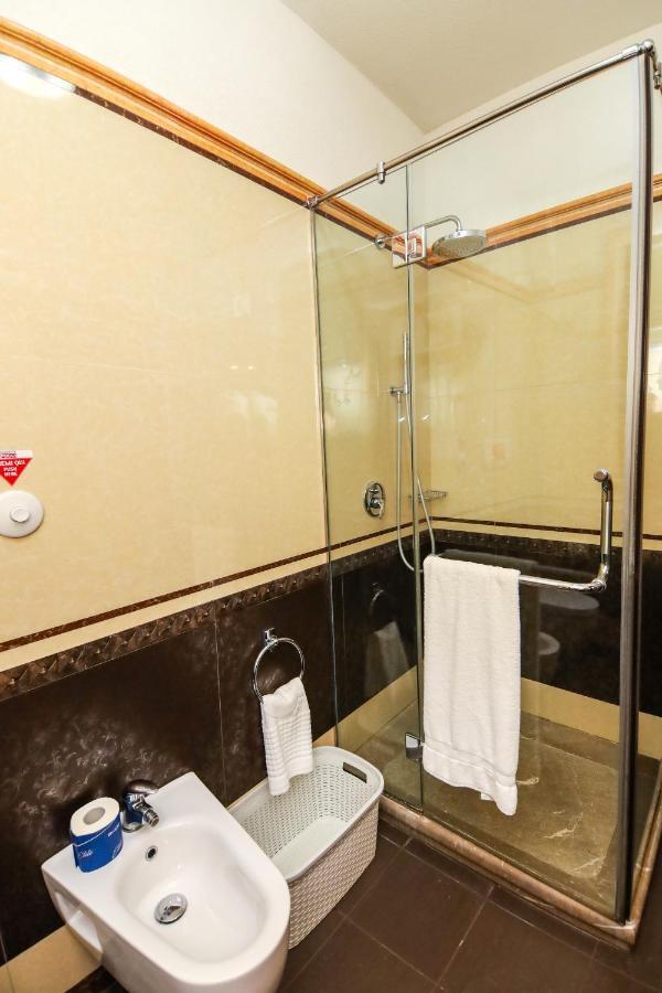 Brilant Antik Center Hotel Тирана Экстерьер фото
