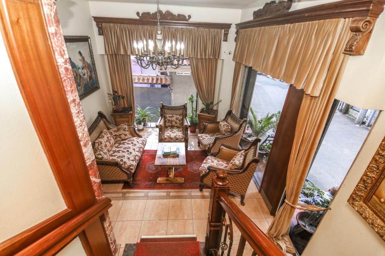 Brilant Antik Center Hotel Тирана Экстерьер фото