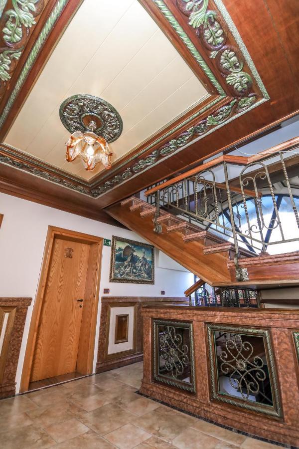 Brilant Antik Center Hotel Тирана Экстерьер фото