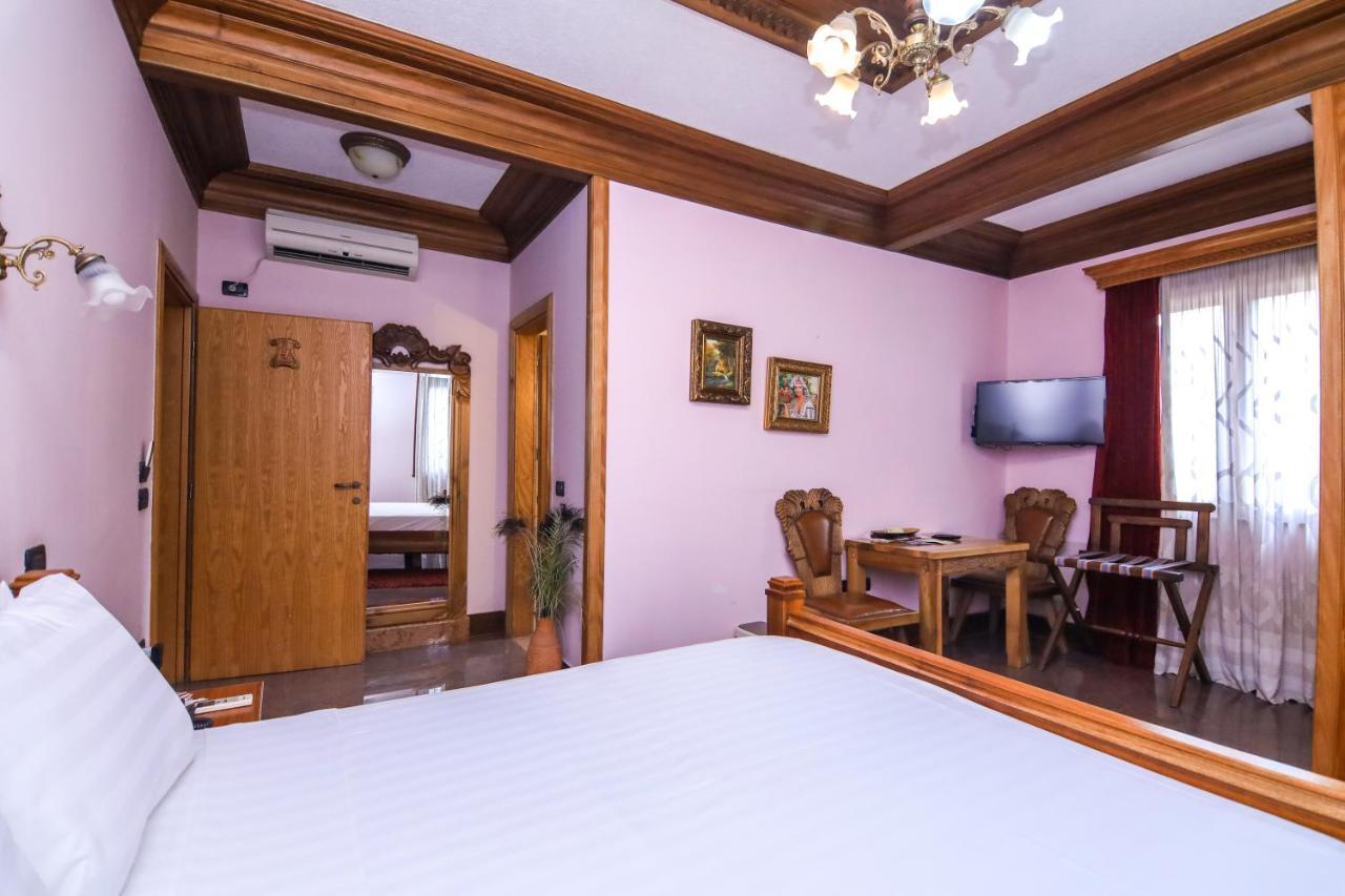 Brilant Antik Center Hotel Тирана Экстерьер фото