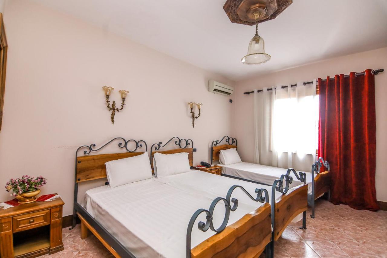 Brilant Antik Center Hotel Тирана Экстерьер фото