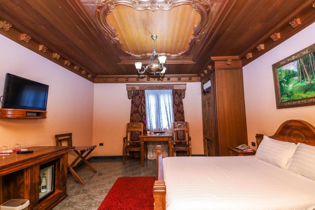 Brilant Antik Center Hotel Тирана Экстерьер фото