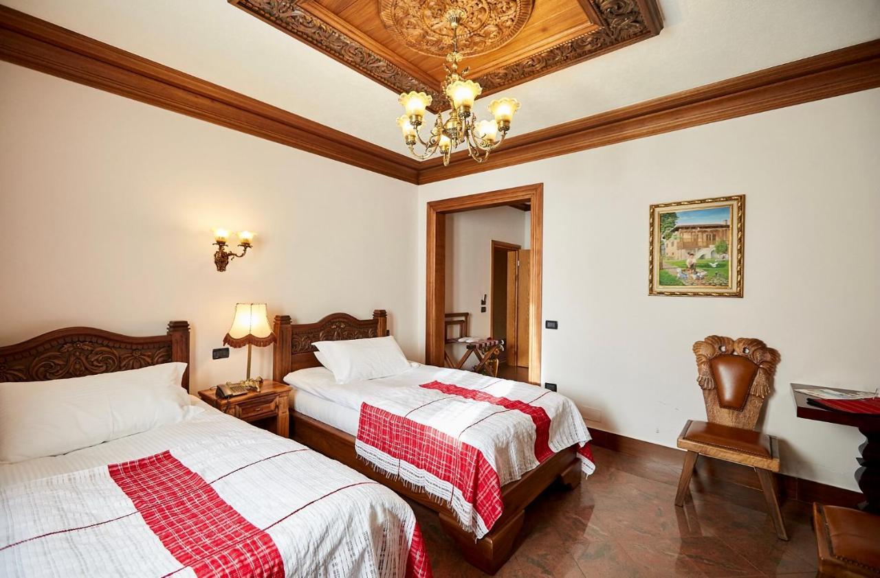 Brilant Antik Center Hotel Тирана Экстерьер фото