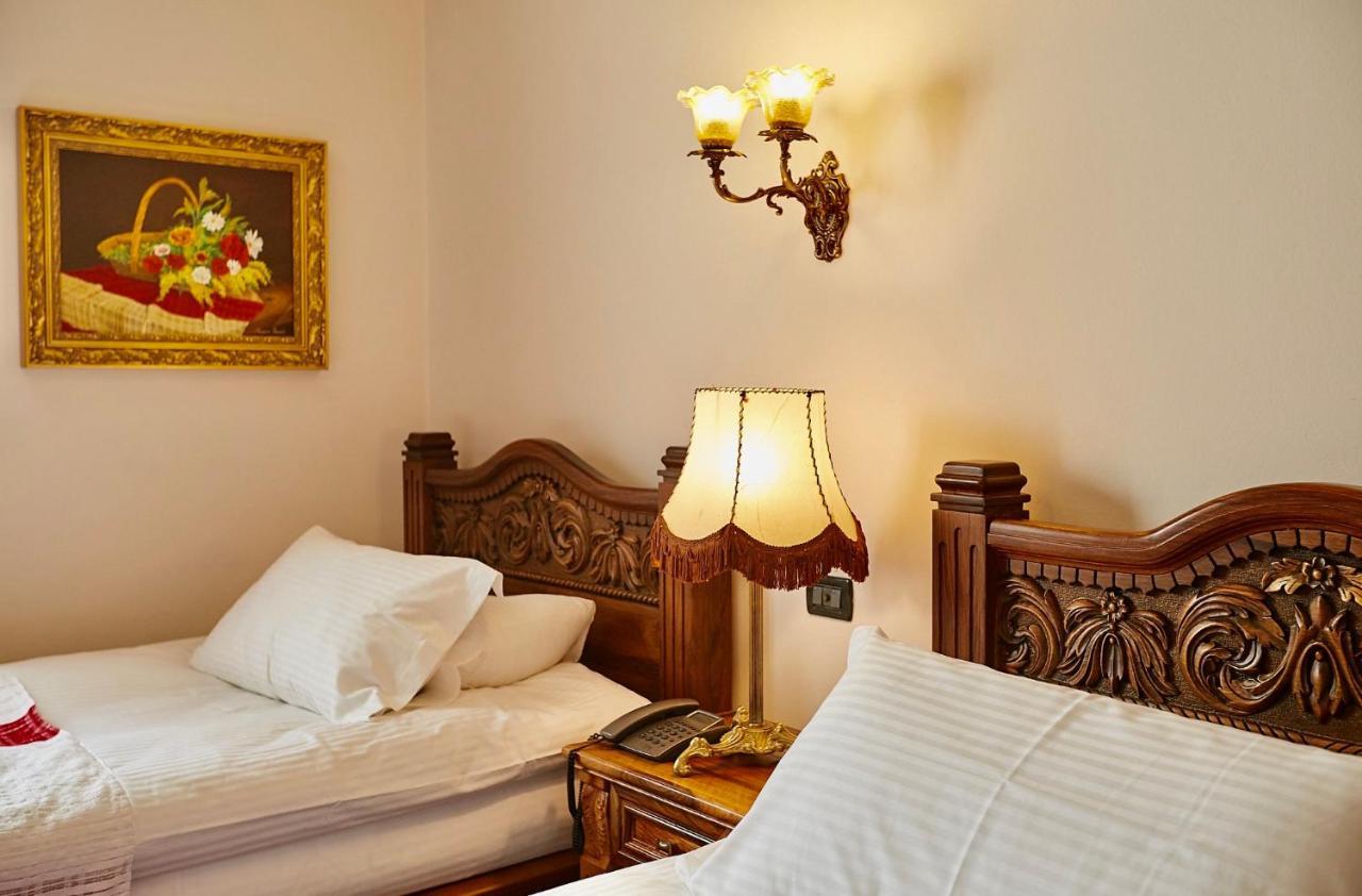Brilant Antik Center Hotel Тирана Экстерьер фото
